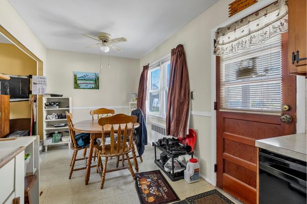 Dining room, Interior