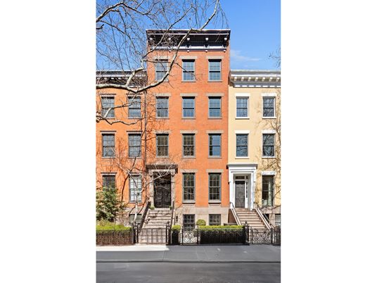 Exterior, Facade, Brick Facade, Rowhouse