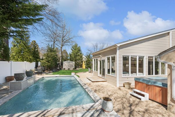 Exterior, Hot Tub, Pool