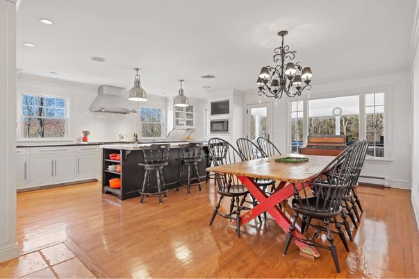 Chandelier, Dining room, Interior, Kitchen, Pendant Lights, Recessed Lighting, Wood Texture Flooring