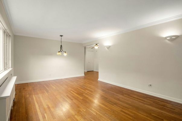 Empty room, Interior, Pendant Lights, Wood Texture Flooring