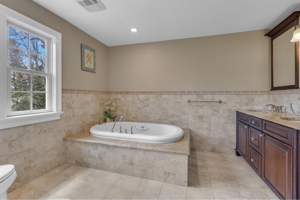 Bathroom, Interior, Recessed Lighting