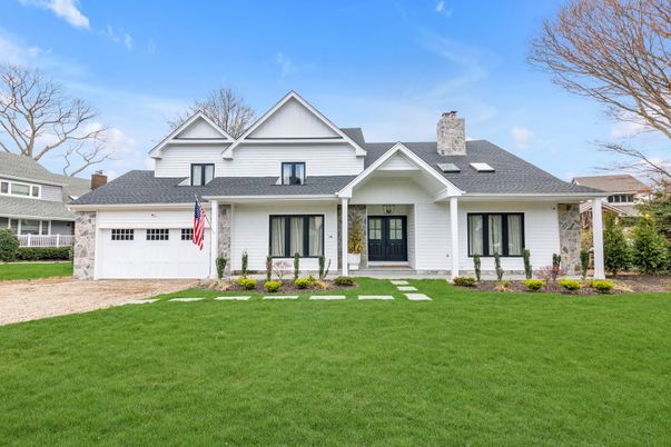 Attached, Exterior, Facade, Farmhouse