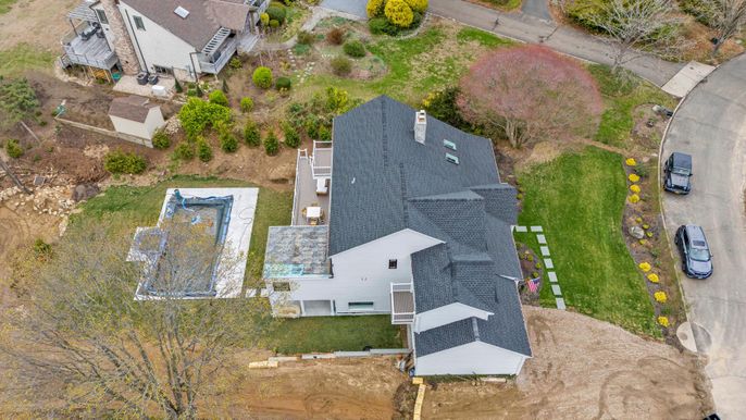 Exterior, Drone