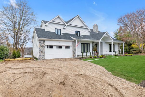 Attached, Exterior, Facade, Farmhouse