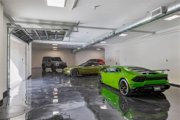 Garage, Interior