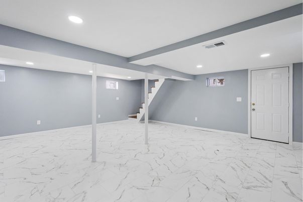 Empty room, Interior, Marble, Recessed Lighting