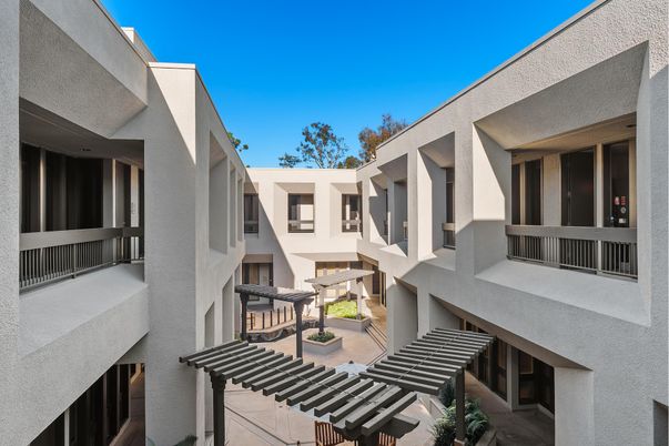 Exterior, Facade, Modern