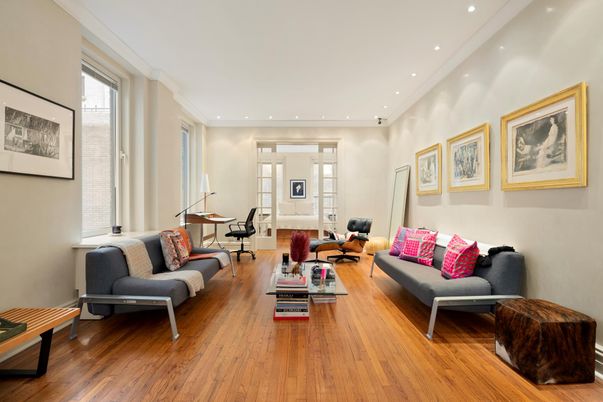 Interior, Living room, Recessed Lighting, Wood Texture Flooring