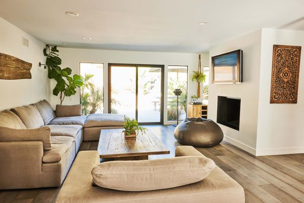 Interior, Living room, Recessed Lighting, Wood Texture Flooring
