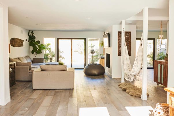 Interior, Living room, Pendant Lights, Recessed Lighting, Wood Texture Flooring