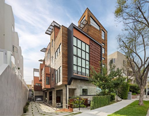 Exterior, Facade, Rowhouse