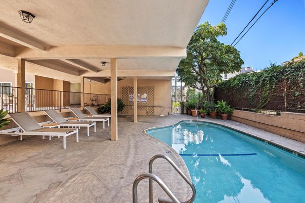 Exterior, Pool