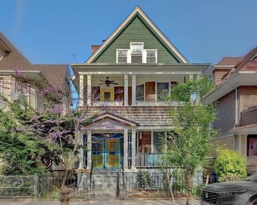 Exterior, Facade, Queen Anne Victorian