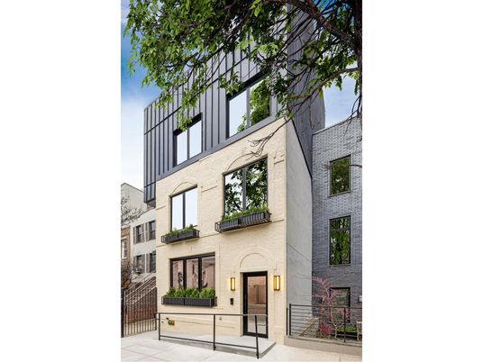 Exterior, Facade, Brick Facade, Rowhouse