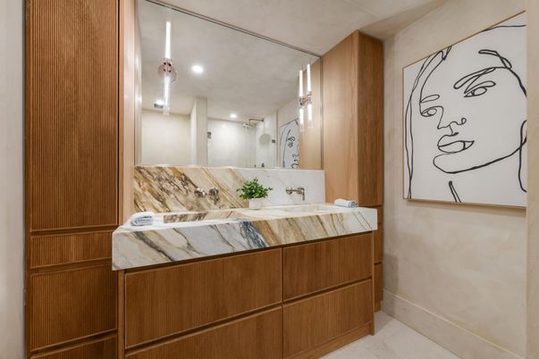 Bathroom, Interior, Recessed Lighting