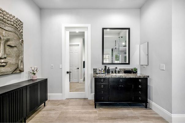 Bathroom, Dual Sink Vanities, Interior, Recessed Lighting