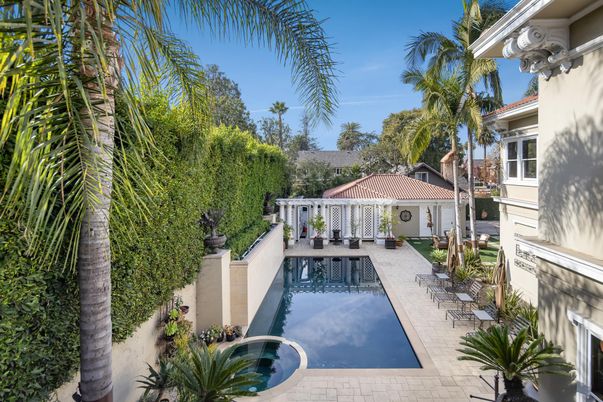 Exterior, Pool