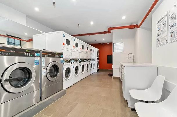 Interior, Recessed Lighting, Washer, Wood Texture Flooring