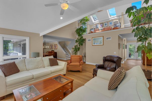 Dining room, Interior, Living room, Recessed Lighting, Wood Texture Flooring