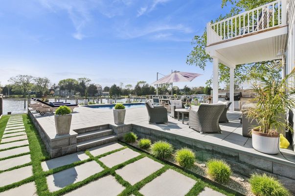 Exterior, Pool, Water