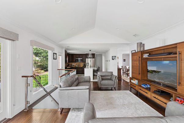 Interior, Kitchen, Living room, Pendant Lights, Recessed Lighting, Stainless Steel Appliances, Wood Texture Flooring