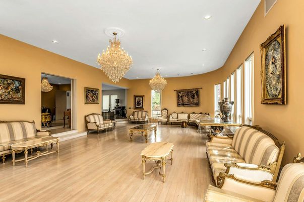 Chandelier, Dining room, Interior, Living room, Recessed Lighting, Wood Texture Flooring