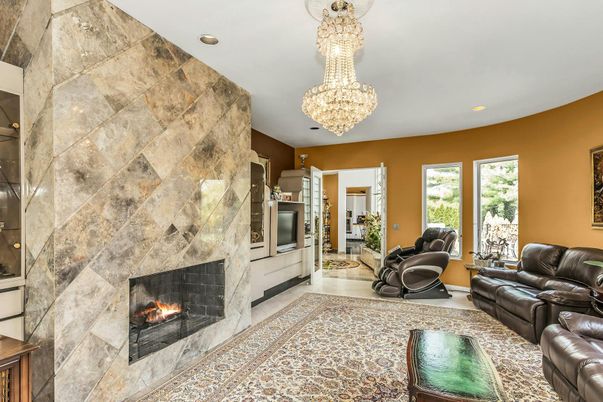 Chandelier, Fireplace, Interior, Living room, Recessed Lighting