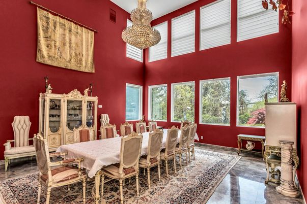 Chandelier, Dining room, Interior, Pendant Lights