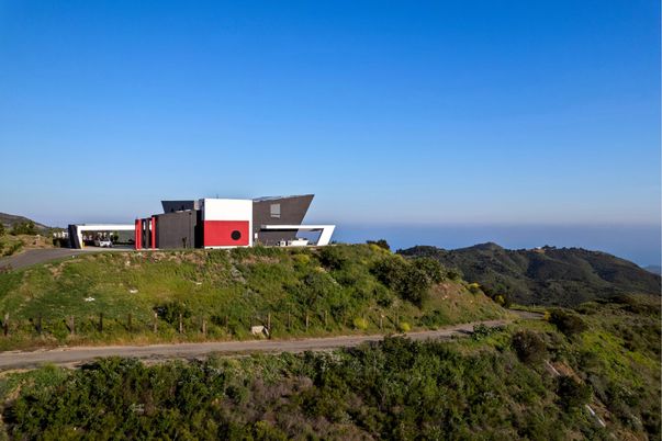 Exterior, Drone