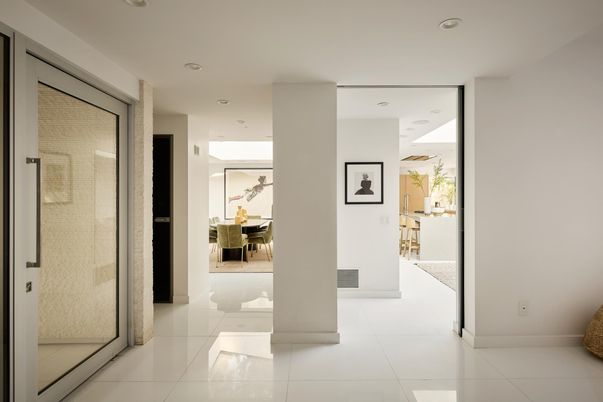 Bathroom, Dining room, Interior, Recessed Lighting