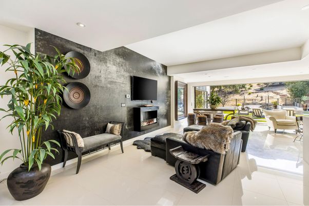 Fireplace, Interior, Living room, Recessed Lighting