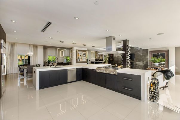 Dining room, Interior, Kitchen, Pendant Lights, Recessed Lighting, Stainless Steel Appliances