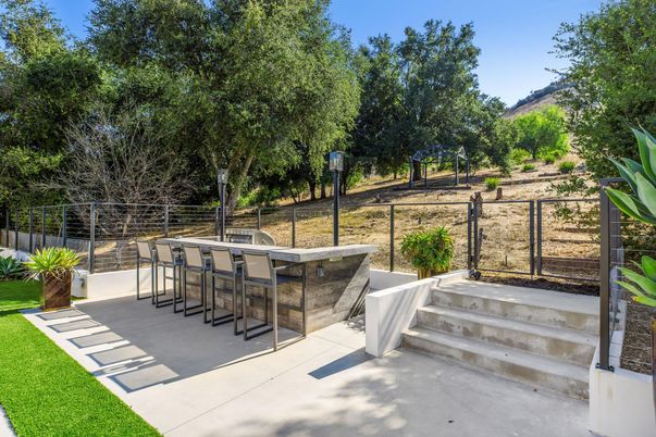Backyard, Exterior