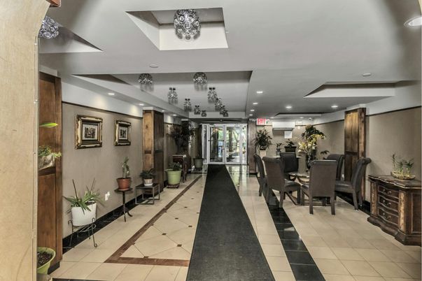 Dining room, Interior, Recessed Lighting