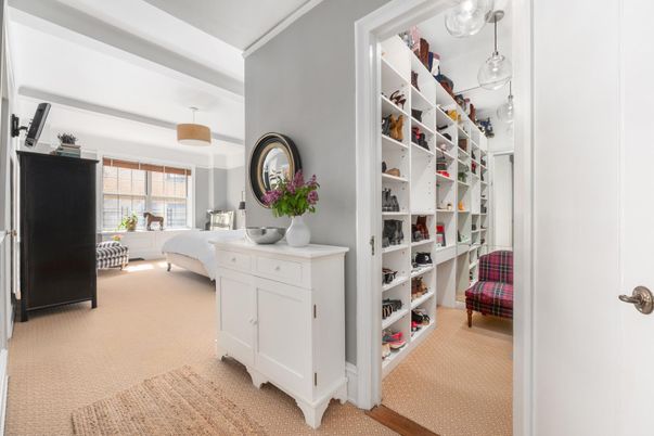Bedroom, Interior, Pendant Lights