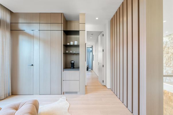 Interior, Recessed Lighting, Wood Texture Flooring