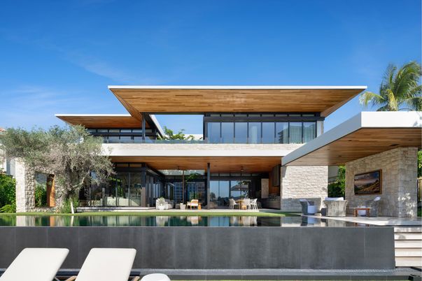 Backyard, Exterior, Facade, Modern