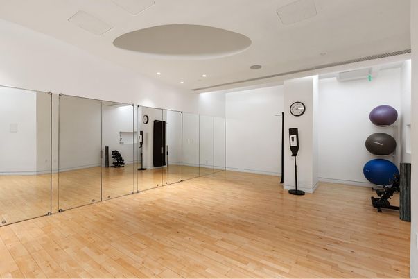 Fitness Equipment, Interior, Recessed Lighting, Wood Texture Flooring