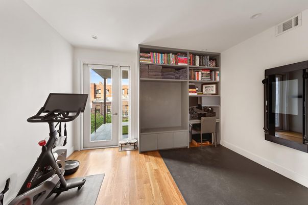 Fitness Equipment, Interior, Recessed Lighting, Wood Texture Flooring