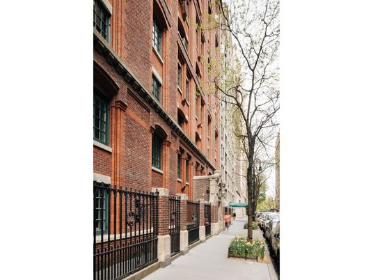 Exterior, Facade, Brick Facade, Rowhouse