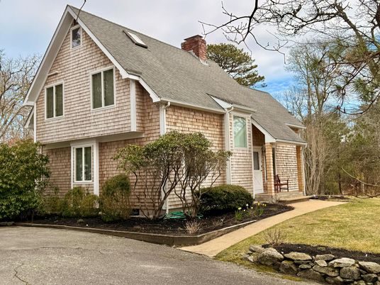Exterior, Facade, Brick Facade, Brick Traditional