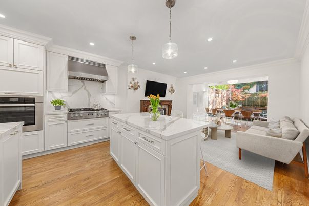 Dining room, Interior, Kitchen, Marble Walls, Pendant Lights, Recessed Lighting, Stainless Steel Appliances, Wood Texture Flooring