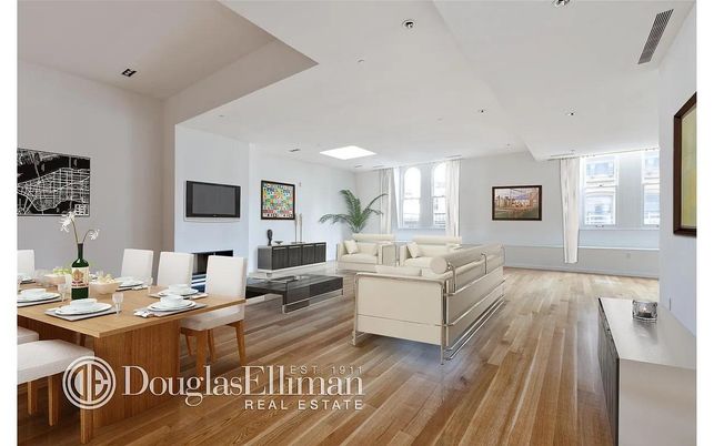 Dining room, Interior, Living room, Recessed Lighting, Wood Texture Flooring