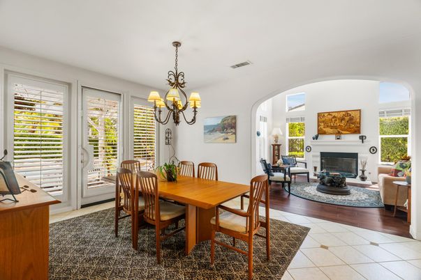 Chandelier, Dining room, Fireplace, Interior, Wood Texture Flooring