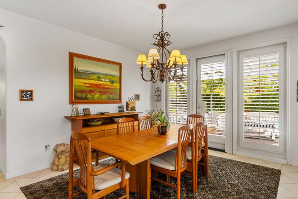Chandelier, Dining room, Interior