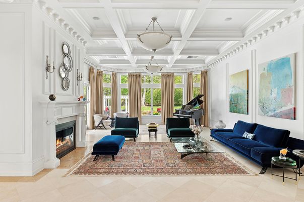Fireplace, Interior, Living room, Piano, Recessed Lighting