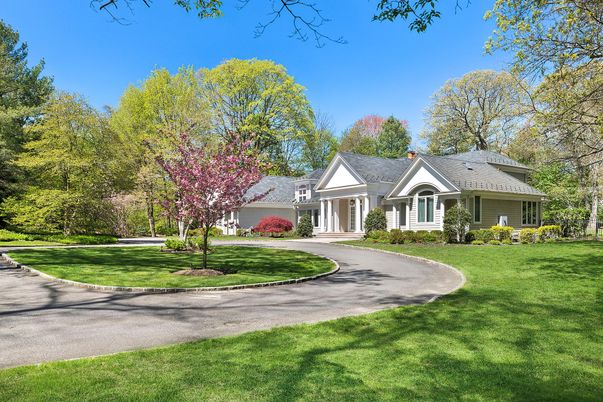 Backyard, Exterior, Facade, Cape Cod