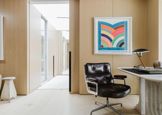 Home Office, Interior