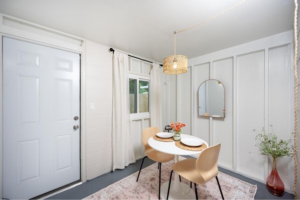 Dining room, Interior, Pendant Lights